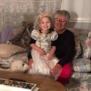 Meet your Posher, Sandra